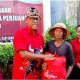 PDI Perjuangan Buleleng Gelar Upacara Pancasila, Bagikan Sembako ke Warga