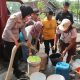 Kesulitan air bersih, Polres Semarang Salurkan 15.000 Liter Air Bersih