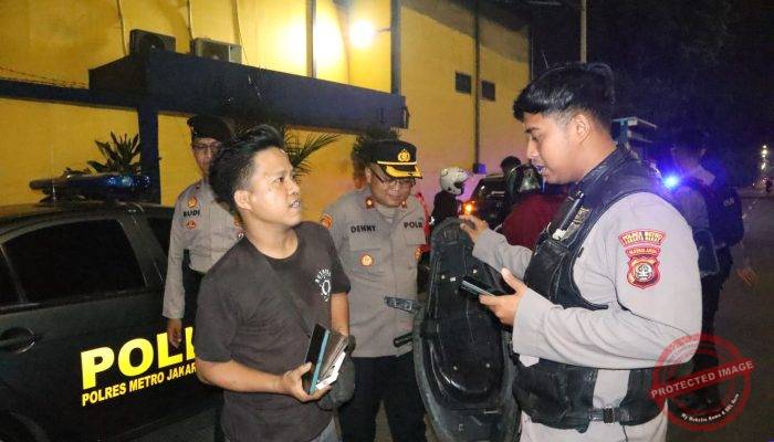 Patroli Skala Sedang dan Razia Curas, Curat, Curanmor Digencarkan di Jakarta Barat