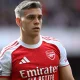 Leandro Trossard Siap Tinggalkan Arsenal untuk Bergabung dengan Aston Villa Senilai £35m