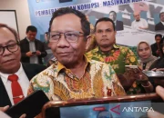 Mahfud MD: 41 Nama Politisi Terlibat Kasus Korupsi MBG, Apa Yang Terjadi?