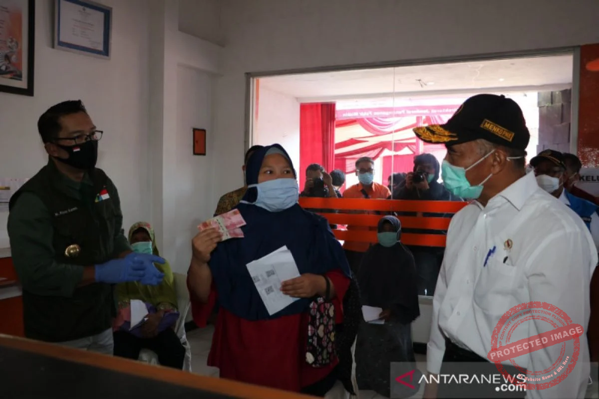 Pemerintah Siapkan Bantuan Langsung Tunai Sebesar Rp 5,4 Juta untuk 10 Juta Keluarga Miskin di Indonesia