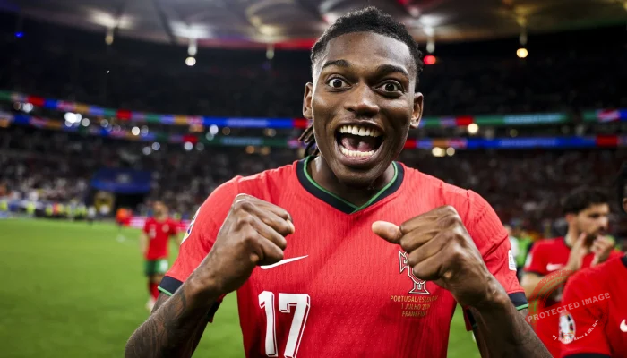 Rafael Leão Dikartu Merah, Portugal Menang 2-1 Atas Chile di Laga Uji Coba
