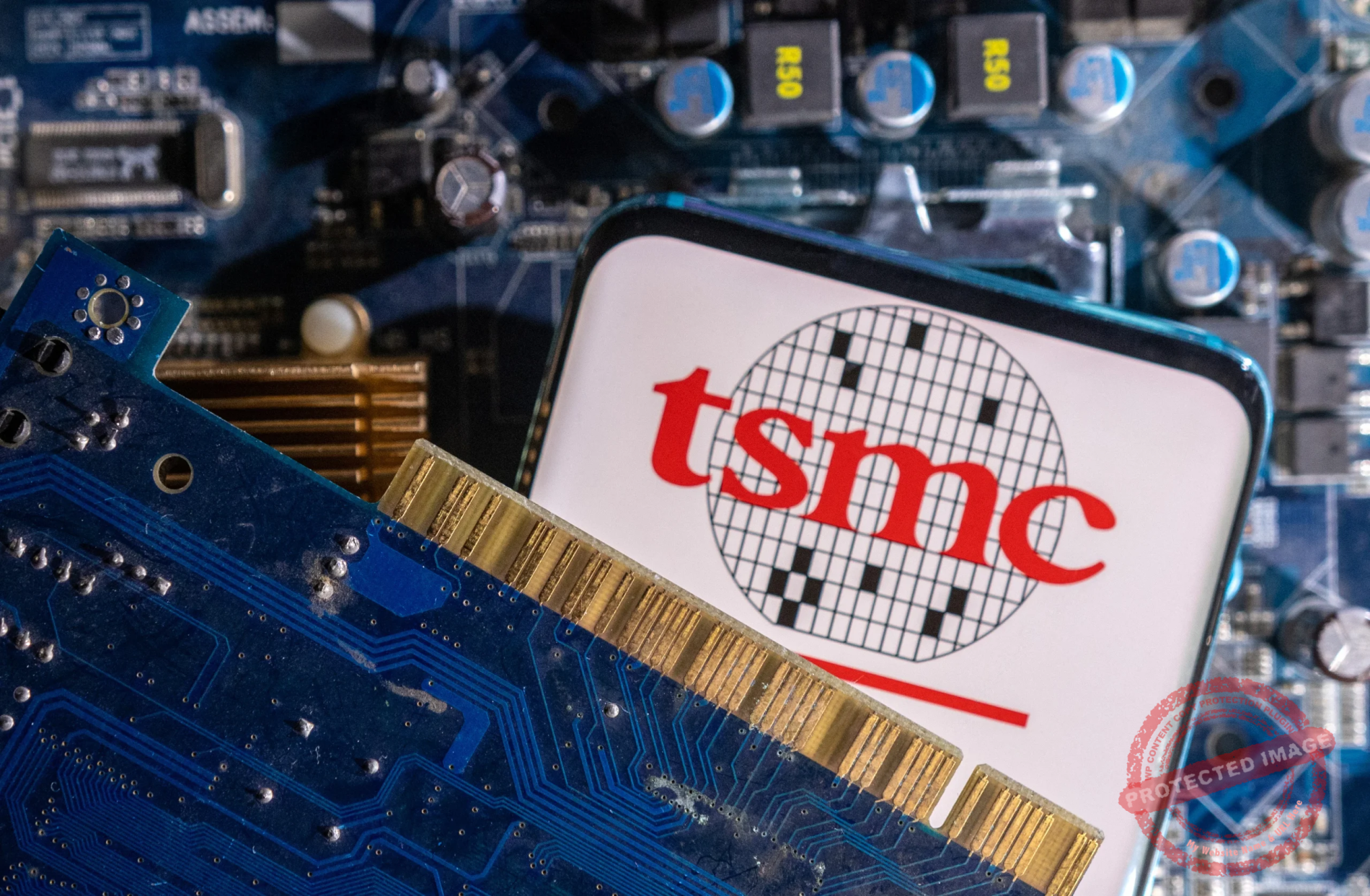 TSMC Terancam, Intel Siap Produksi 3 Juta Chip AI untuk Google pada 2028