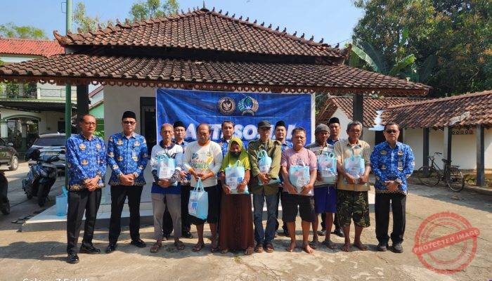 Dari Langkah Sederhana Eratkan Silaturahmi dengan Masyarakat : Lapas Kelas IIB Pati Salurkan Bantuan Sembako kepada Masyarakat