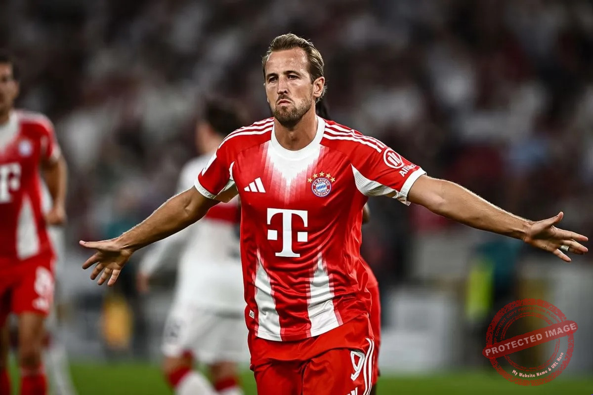 Harry Kane, penyerang Bayern Muenchen, tersenyum santai jelang negosiasi kontrak