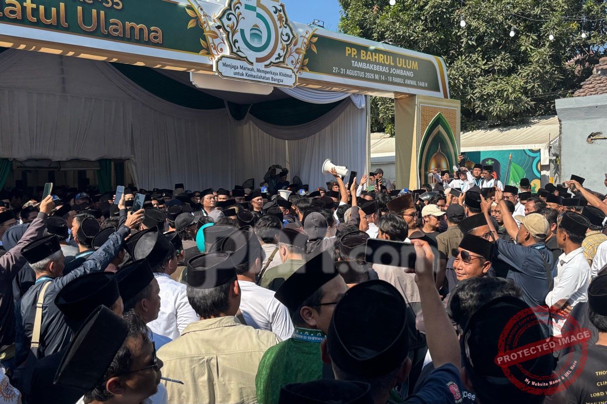Aksi demonstrasi saat sidang tata tertib Muktamar ke-35 NU di Jombang
