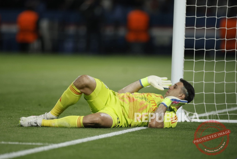 Emiliano Martinez, kiper Aston Villa dan timnas Argentina, dalam seragam klubnya