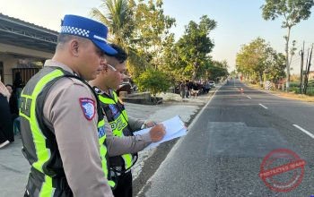 Jaga Jarak Aman, Tabrakan Depan-Belakang Dua Sepeda Motor di Pracimantoro Sebabkan Dua Pengendara Terluka