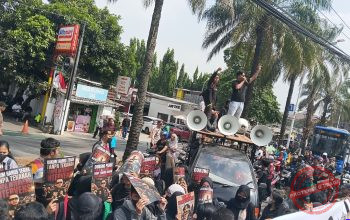 Praperadilan Febrie Adriansyah Diwarnai Aksi Unjuk Rasa, Massa Desak Hakim Independen dan Penegakan Hukum Tanpa Intervensi