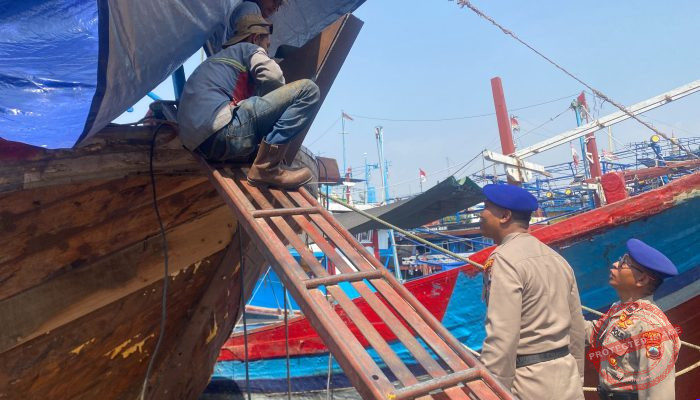 Cegah Kapal Terbakar, Polisi Pati Gencarkan SIPOLACEKAL dan Patroli Pekerjaan Panas