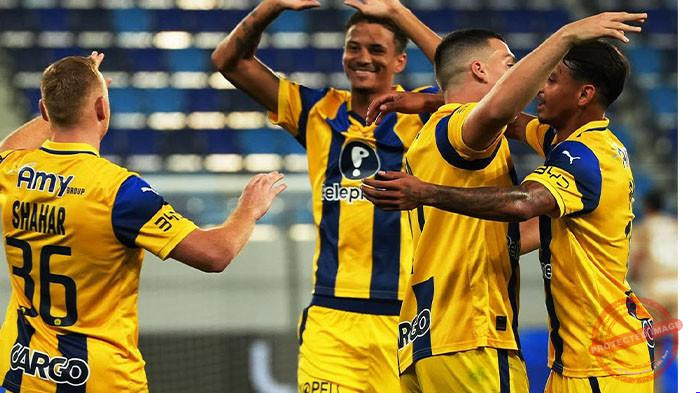 Pertandingan Maccabi Tel Aviv vs Sheriff Tiraspol di Batumi Stadium, Georgia pada kualifikasi Liga Europa.