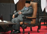 Cegah Karhutla — Presiden Prabowo Subianto dalam pertemuan penanganan karhutla bersama akademisi di Istana Merdeka.