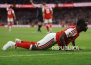 Bukayo Saka merayakan gol tunggal kemenangan Arsenal atas Aston Villa di Villa Park