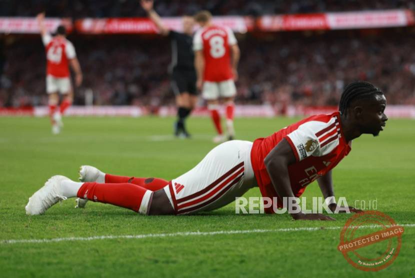 Bukayo Saka merayakan gol tunggal kemenangan Arsenal atas Aston Villa di Villa Park