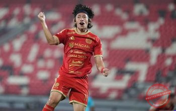 Penyerang muda Persija Jakarta Arlyansyah Abdulmanan yang mencetak gol tunggal kemenangan timnya.