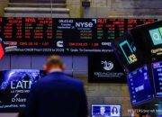 Saham Global Menguat — Ilustrasi pergerakan saham global dan yield US Treasury menjelang keputusan suku bunga The Fed