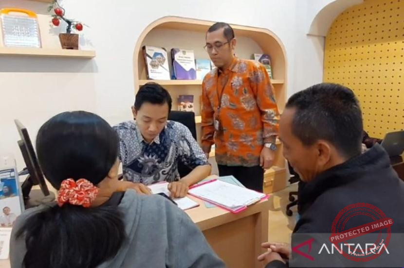 Loket pengaduan sanggah data desil di kantor BPS Kota Madiun