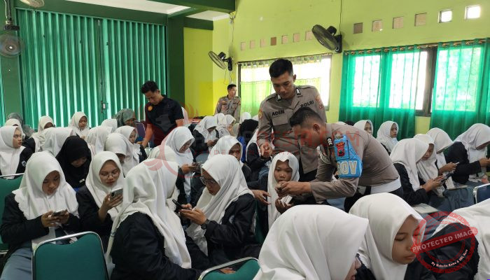 Polres Demak Dorong Pelajar Kritis Hadapi Ancaman Hoaks dan Deepfake