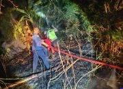 Lahan area makam di Ambarawa terbakar, petugas gabungan lakukan pemadaman