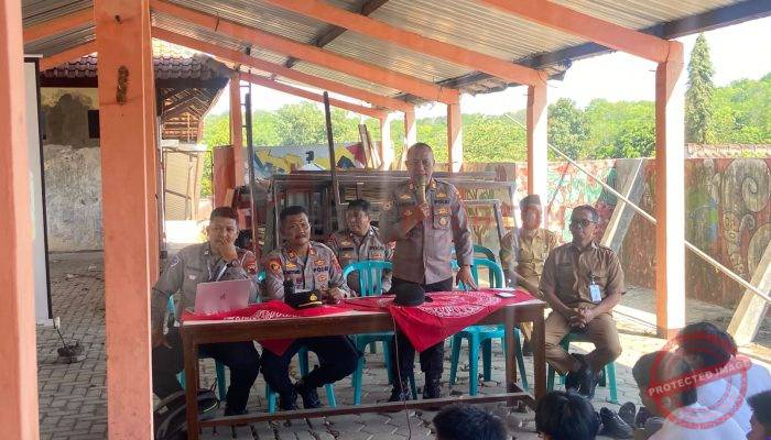 Polres Kendal Edukasi Pelajar di Sukorejo soal Pemanfaatan AI dan Kamtibmas