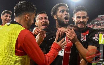 Hasil Monza — Penyerang Monza Gustavo Varela bertanding melawan Sassuolo di Stadion Brianteo dalam lanjutan Liga Italia.