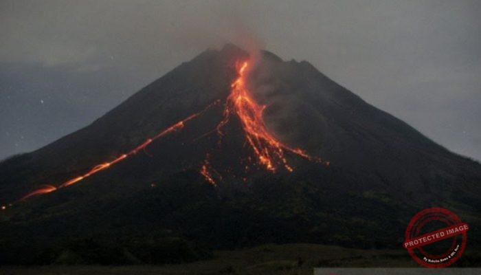 Gunung Merapi Masih Siaga, 100 Kali Guguran Lava dalam Sepekan