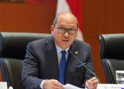 BUMN Tekstil — Kepala Danantara Rosan Roeslani di Istana Merdeka terkait rencana pembentukan BUMN industri tekstil terintegrasi.
