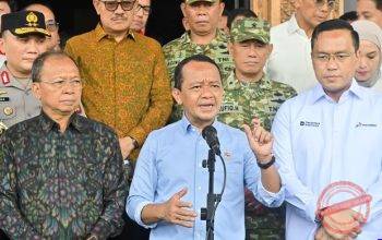 Harga minyak mentah Indonesia capai US$91-92 per barel — Menteri Bahlil Lahadalia menyampaikan rata-rata harga minyak mentah Indonesia US$91-92 per barel dalam konferensi pers di Jakarta.