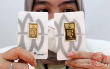 Harga Emas Antam Hari Ini 14 Oktober 2026 Stagnan — Ilustrasi emas batangan Antam dengan harga stagnan Rp 2.574.000 per gram dan buyback Rp 2.383.000