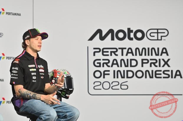 Perpanjangan Naming Rights MotoGP Mandalika oleh Pertamina Diproses — Logo Pertamina di sirkuit Mandalika saat ajang MotoGP