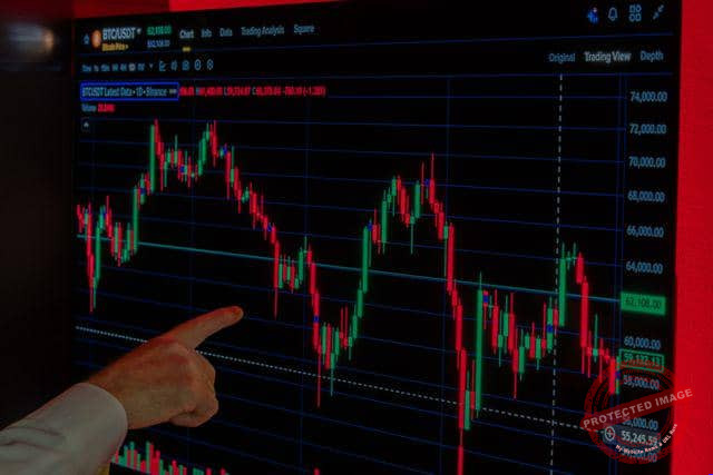Trading Halt: Arti — Ilustrasi grafik IHSG menurun tajam memicu penghentian sementara perdagangan di Bursa Efek Indonesia