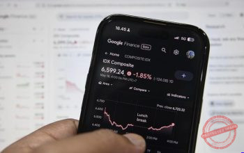 IHSG Anjlok 1 — Ilustrasi penurunan Indeks Harga Saham Gabungan (IHSG) di Bursa Efek Indonesia