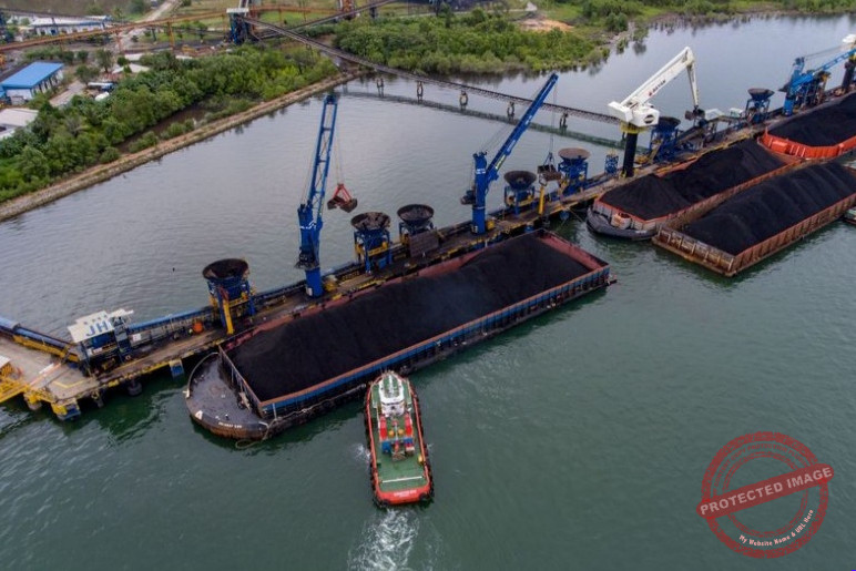 Haji Isam Kuasai 10 Miliar Saham Bayan (BYAN — Ilustrasi saham Bayan Resources dengan angka 10 miliar dan nama Haji Isam