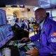 Wall Street Menguat Selasa 27 Oktober 2026, Saham Teknologi dan Chip Melonjak
