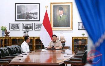 Prabowo Minta Listyo Sigit Kawal Program Strategis Pemerintah — Presiden Prabowo Subianto menerima Kepala Staf Kepresidenan Listyo Sigit Prabowo di Istana Merdeka, Jakarta