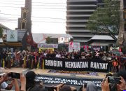 Reformasi POLRI Jangan Berhaneti Diperhatikan KAPOLRI POLISI HARUS KEMBALI MENJADI PELINDUNG RAKYAT, BUKAN ALAT KEKUASAAN