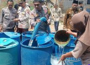 Polsek Pecangaan Salurkan 16 Ribu Liter Air Bersih untuk Warga Terdampak Kemarau di Desa Kaliombo