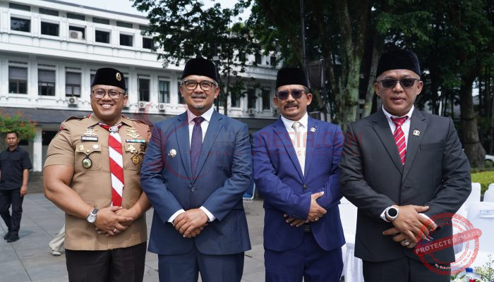 Wali Kota Bandung Resmikan Satlat Khusus Tarung Derajat bagi Linmas se-Kota Bandung