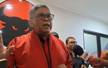 KPK hingga PDIP Tolak Usulan Luhut soal Kerugian Negara — Ketua Dewan Ekonomi Nasional Luhut Binsar Pandjaitan berbicara dalam acara resmi