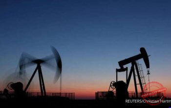 Harga Minyak Turun ke US$ 102 Barel di Tengah Negosiasi AS-Iran — Ilustrasi harga minyak mentah dunia turun ke US$ 102 per barel di tengah negosiasi AS-Iran