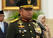 Prabowo Lantik Maruli Simanjuntak sebagai Wakil Panglima TNI — Presiden Prabowo Subianto melantik Jenderal TNI Maruli Simanjuntak sebagai Wakil Panglima TNI di Istana Negara, Jakarta