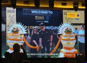 Maybank Marathon 2026: 98 — Peserta Maybank Marathon 2026 berlari di rute lari Bali dengan latar suasana khas pulau
