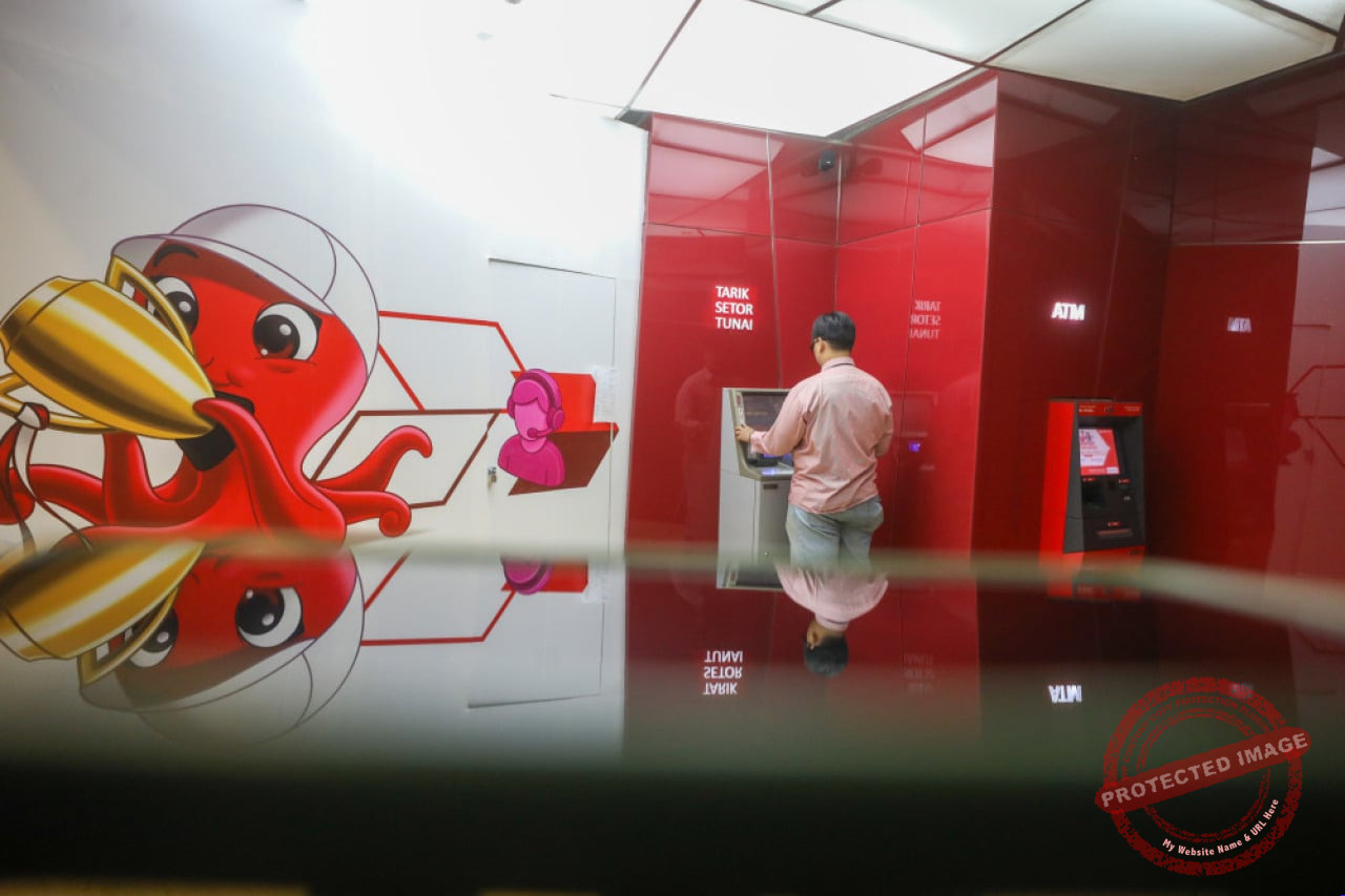 CIMB Niaga Pantau Dampak Gejolak Saham Imbas MSCI — Gedung kantor pusat CIMB Niaga dan logo perusahaan di Jakarta